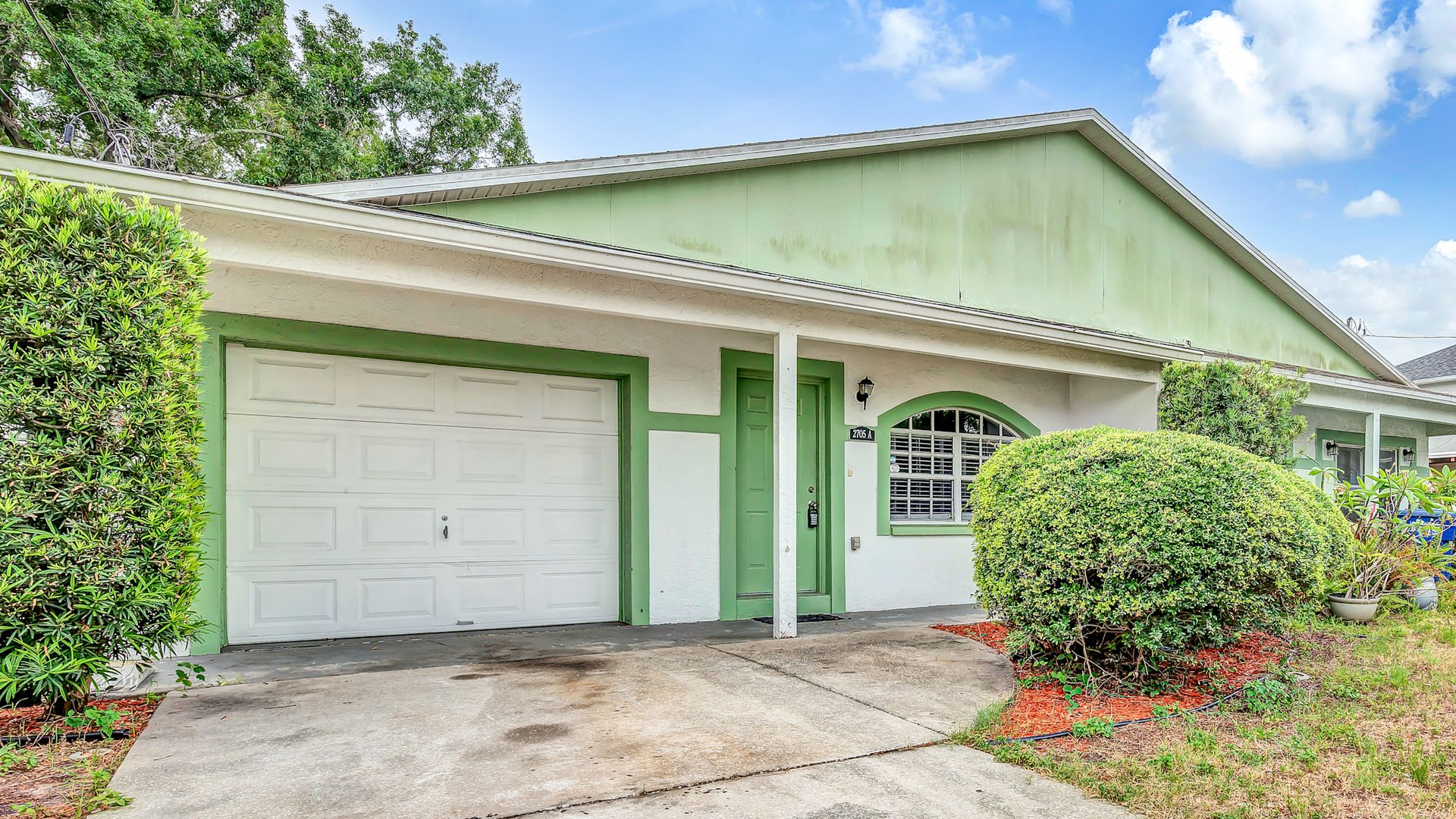 Beautifully renovated 3 bedroom 2 bath home in Tampa