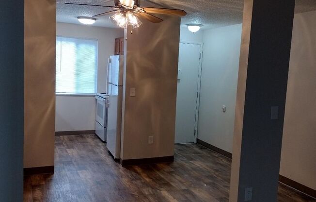 1 bed, 1 bath, 677 sqft, $1,445, Unit 050