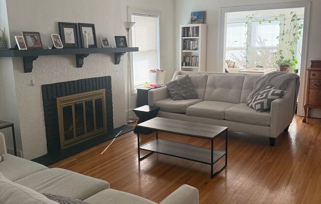 1067-1069 Saint Clair Avenue