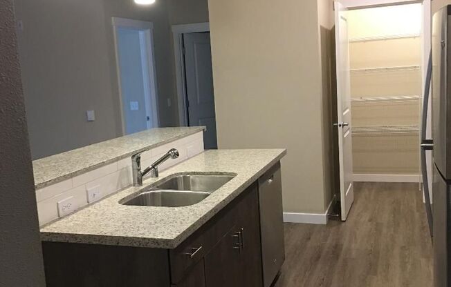 1 bed, 1 bath, $1,695, Unit 4838-304