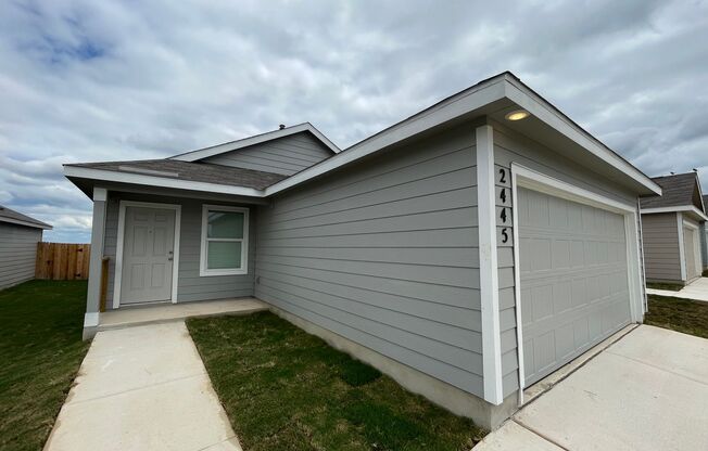 3 beds, 2 baths, $1,645