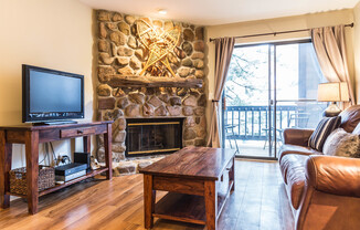 Quality Fully Furnished All-Inclusive, Serviced luxury condo for rent close to downtown Boulder Colorado