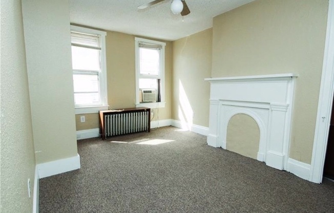 3 beds, 1 bath, $1,700