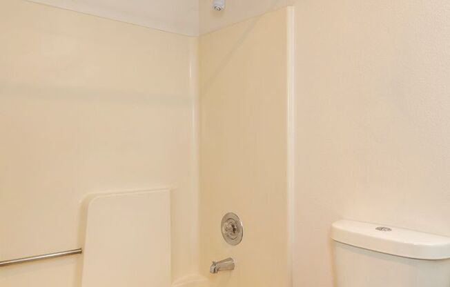 1 bed, 1 bath, 590 sqft, $1,450, Unit 208