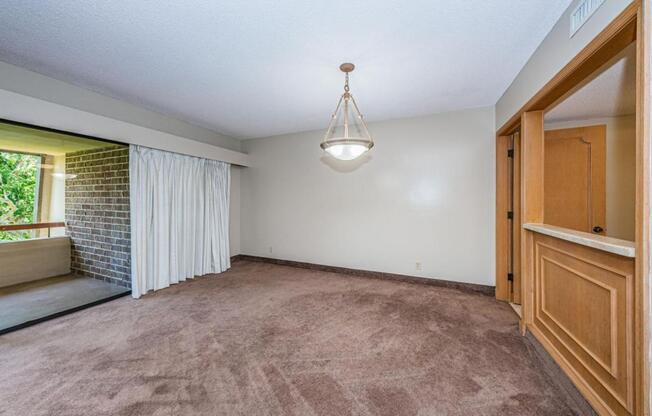 2 beds, 2 baths, 1,210 sqft, $1,950