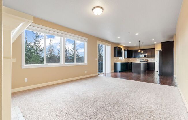 Beaverton/Murray Hill Home - 5 Bd, 3ba - 2,356 square feet