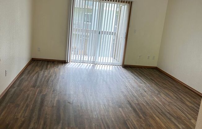 1 bed, 1 bath, $1,375, Unit C32