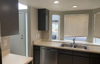 220 N. 22nd Place #1033