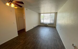 2 beds, 1 bath, 750 sqft, $1,095, Unit 01B