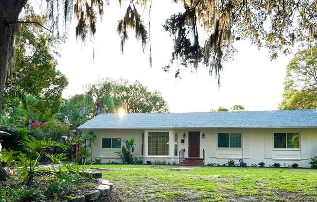 Great 4 Bedroom Mid-Century Home on 1/4 Acre in Rock Lake