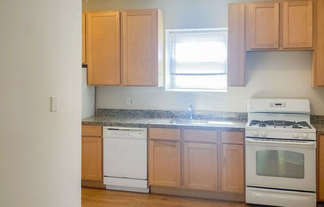 1 bed, 1 bath, 620 sqft, $1,725, Unit 3916-1E