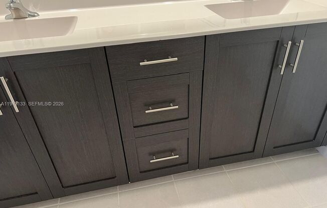 20564 NE 5TH PL MIAMI, FL 33179