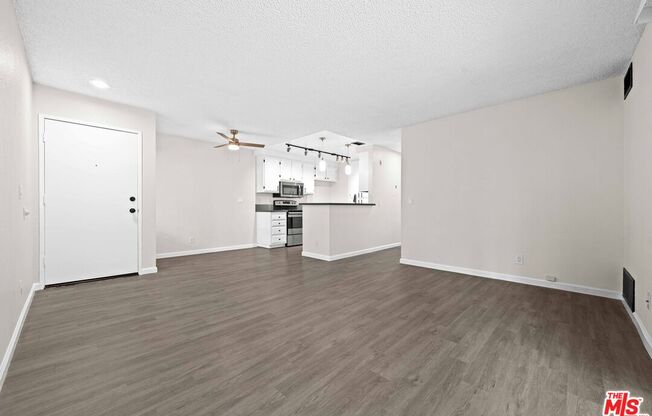8715 WEYBRIDGE PL