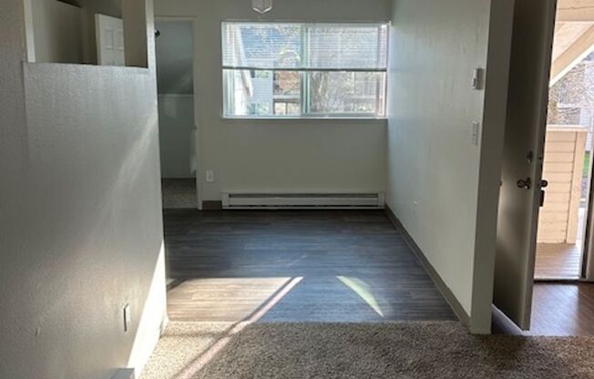 2 beds, 1 bath, 740 sqft, $1,550, Unit 335-133