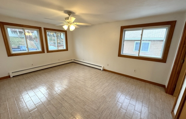 3 beds, 2 baths, $3,200, Unit 1