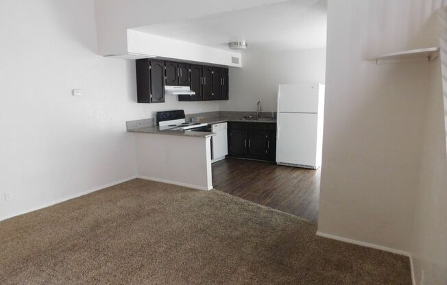 1 bed, 1 bath, 760 sqft, $1,099