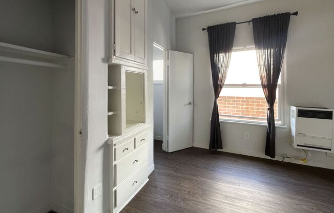 Studio, 1 bath, 160 sqft, $1,195, Unit 104