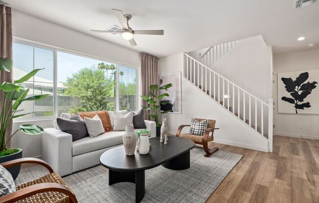 BEAUTIFUL PHOENIX HOME IN GATED COMMUNITY!