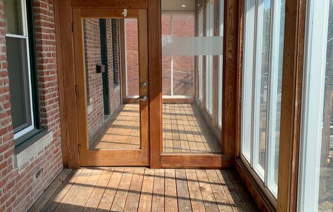 Castle Row Apartments/EM2 Investments LLC