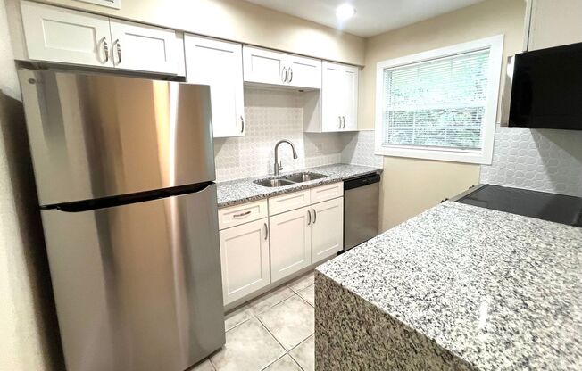 2-Bedroom Condo in Prime Curry Ford Location