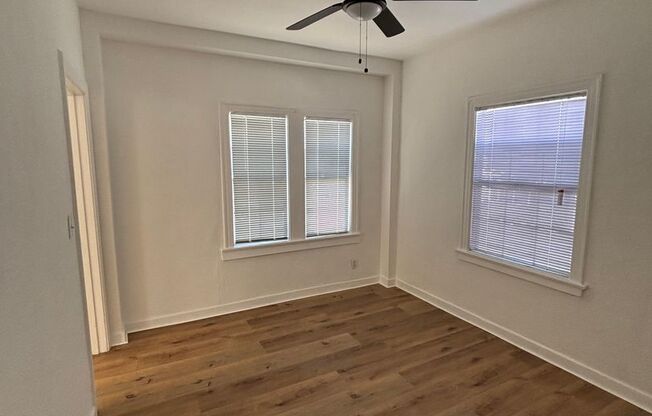 Fenwick, 8450 - Floralita, 10560