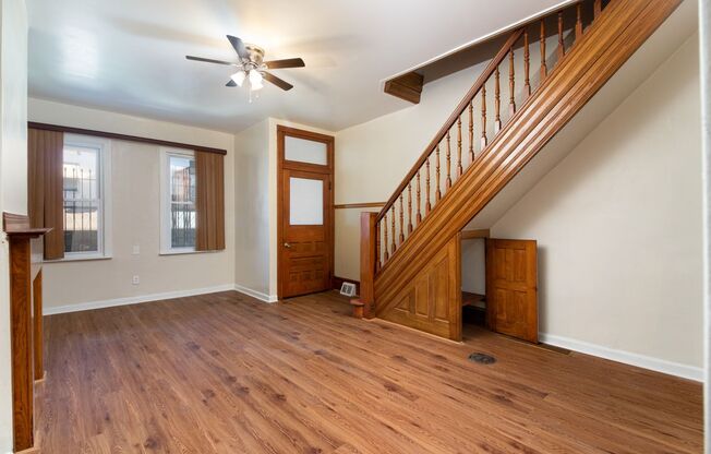 ⭐⭐⭐NEWLY RENOVATED 3 BEDROOM AND 1.5 BATHS CONVENIETLY LOCATED IN GERMANTOWN!⭐⭐⭐