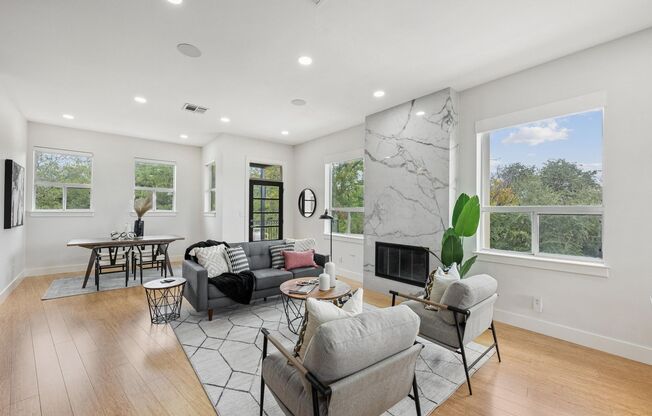 Stunning Condo For Lease off South 1st ST near Downtown Austin!
