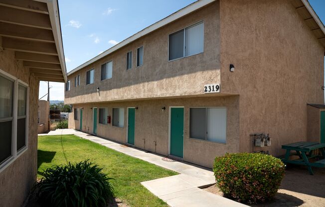 2313-19 E Beyer Blvd