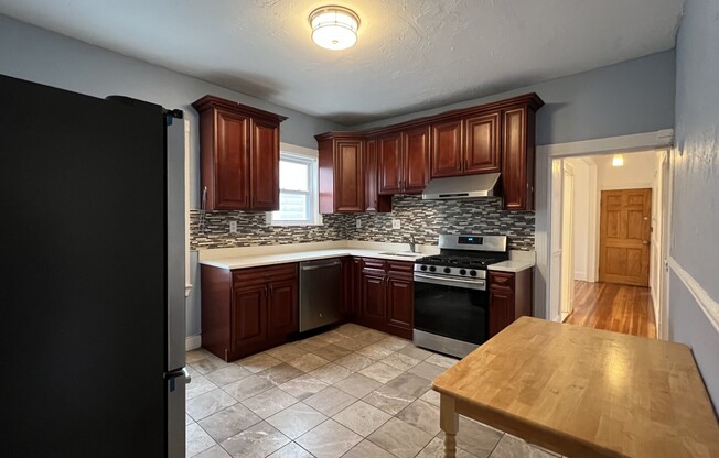 24 Litchfield St 2