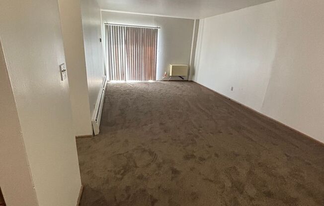 2 beds, 1.5 baths, 963 sqft, $1,299, Unit 5166 B04
