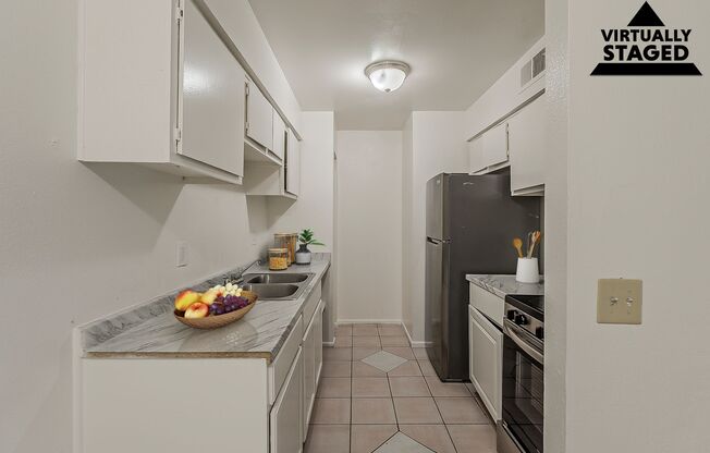 Live in the Heart of North Phoenix at Buenas Paradise Valley - Enjoy your 1st Month Free!