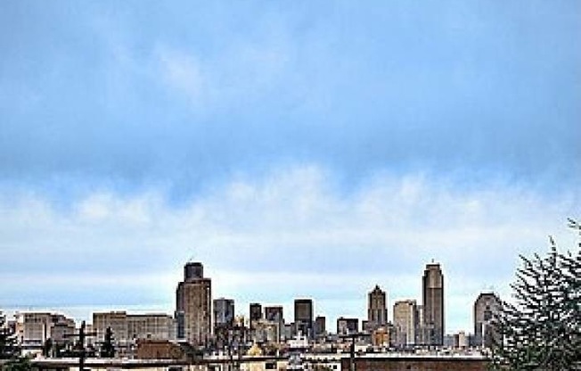 2 Bedroom 2 1/2 Bath Cap Hill Townhouse