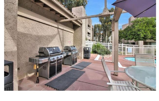 10400 Caminito Cuervo