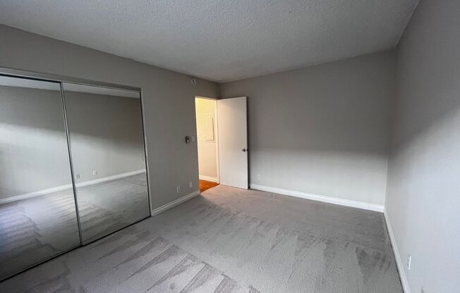 2 beds, 1 bath, $3,425, Unit 204