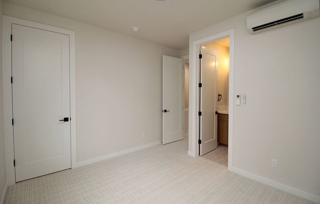 2 beds, 2.5 baths, 914 sqft, $2,295, Unit 5262