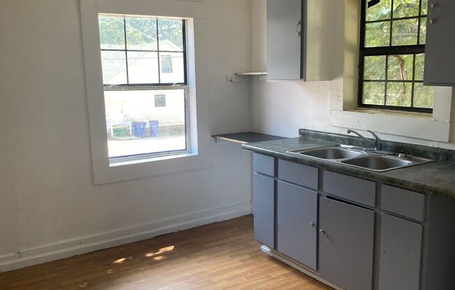 1 bed, 1 bath, $575