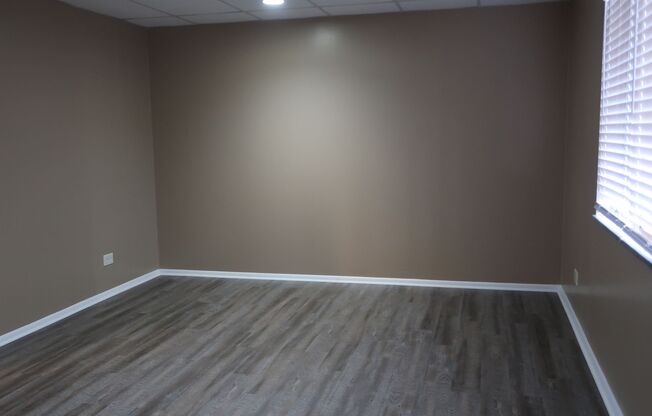 Lake Terrace #4. 3BD/1BA  Very spacious condo on Lake Avenue!  $2700 per month includes assigned parking - Available 8/13/26!