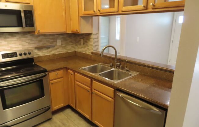 Immaculate one bedroom condo in Mira Mesa / Scripps Ranch Area