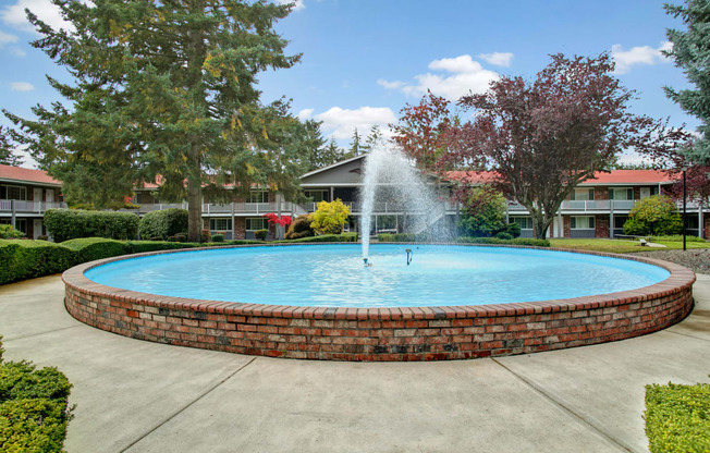 Colonial Square Exterior Apartments in Bellevue, WA