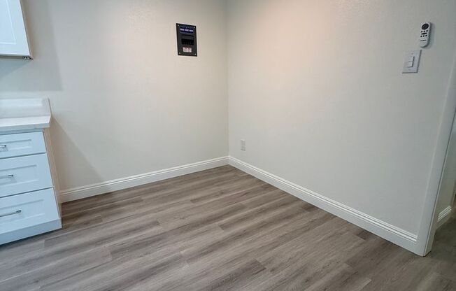 2 beds, 1 bath, 850 sqft, $2,325, Unit 9185-10
