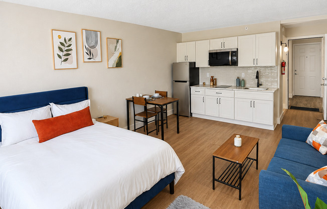 Harbor Court Apartments