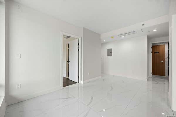 2 beds, 2 baths, $2,800, Unit 2C