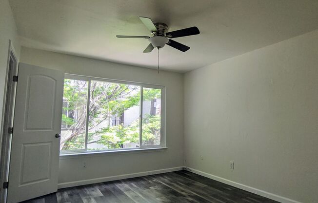 2 beds, 1 bath, 855 sqft, $1,995, Unit 2205 #4