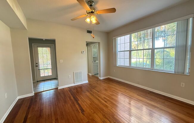 Valencia Apartments