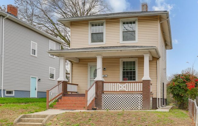 3 Bedroom Home in Highland Park ***Available Early-Mid August***