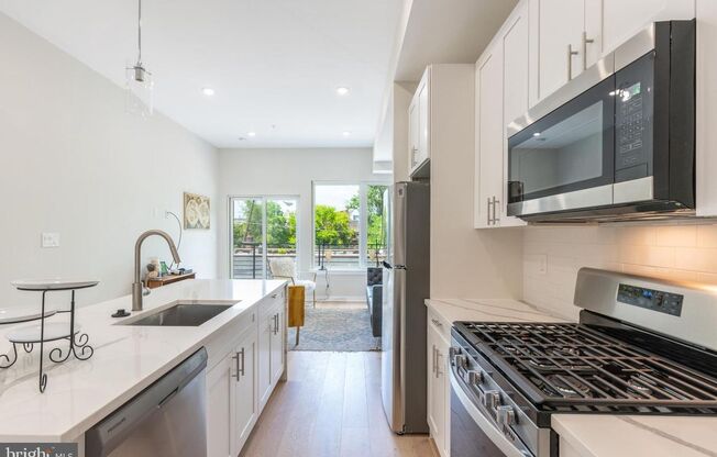 2102 N Percy Street LLC