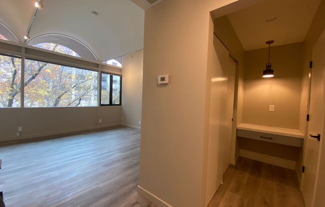 Studio, 1 bath, 425 sqft, $1,750, Unit 2716-302