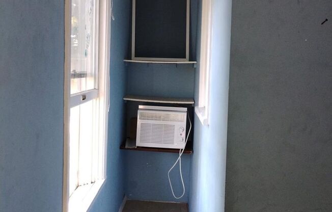 419 N Princeton Ave. Villa Park. IL 60181