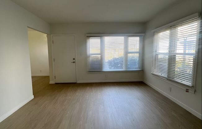 2 beds, 1 bath, $3,052, Unit 5758