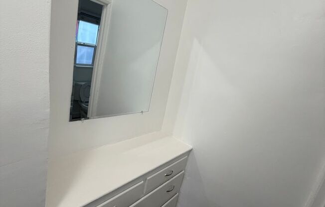 1 bed, 1 bath, $1,750, Unit 5944-3
